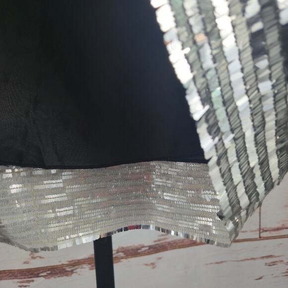 Motel Rocks Sequined Cochlea Mini Skirt Silver Size Medium - Picture 5 of 8